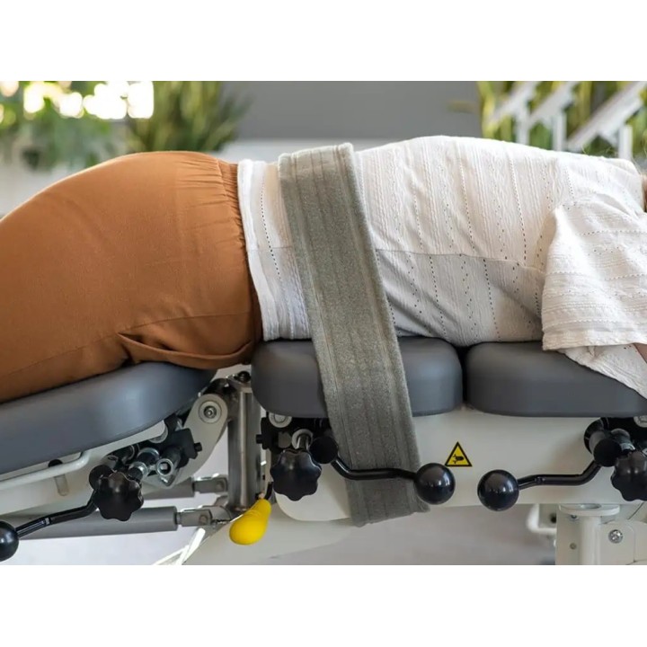 Profesionalus masažo stalas Upright Chiro Z7 | Medisa.lt